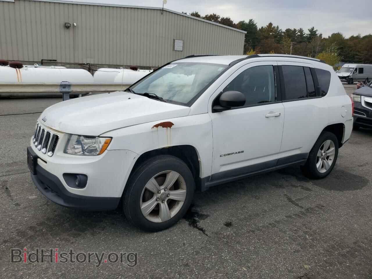 Photo 1J4NF1FB0BD251643 - JEEP COMPASS 2011