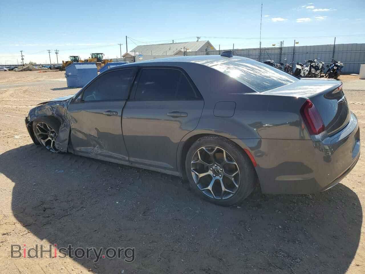 2018 CHRYSLER 300 - VIN: 2C3CCABG5JH222572 - Фото 2