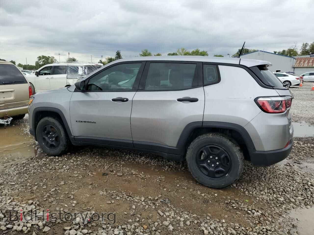 2018 JEEP COMPASS - VIN: 3C4NJCAB7JT335359 - Фото 2
