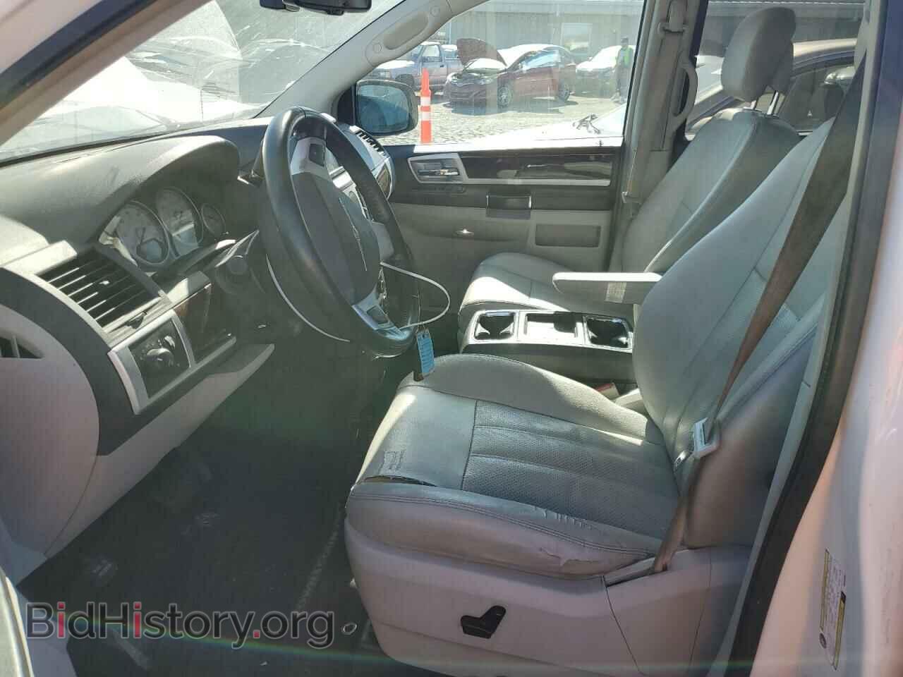 2010 CHRYSLER MINIVAN - VIN: 2A4RR8DX4AR448391 - Фото 7