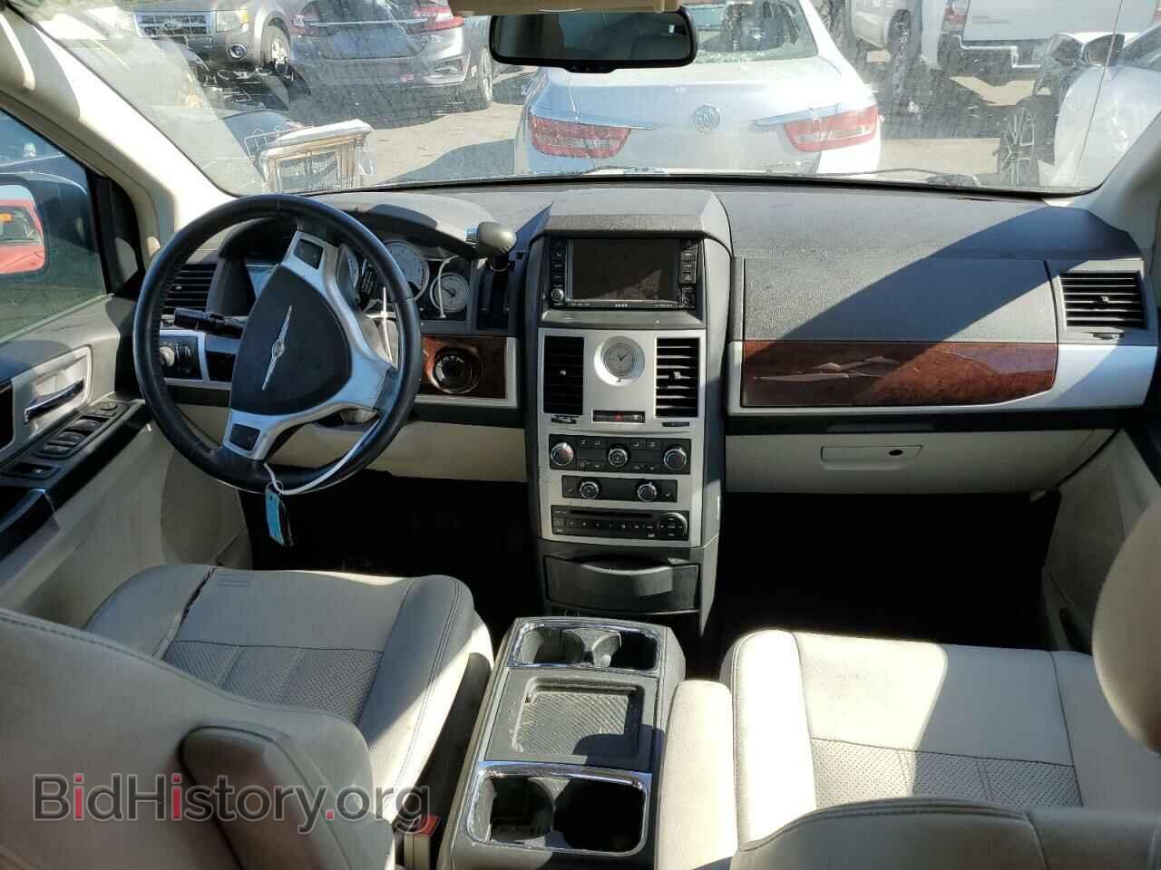 2010 CHRYSLER MINIVAN - VIN: 2A4RR8DX4AR448391 - Фото 8