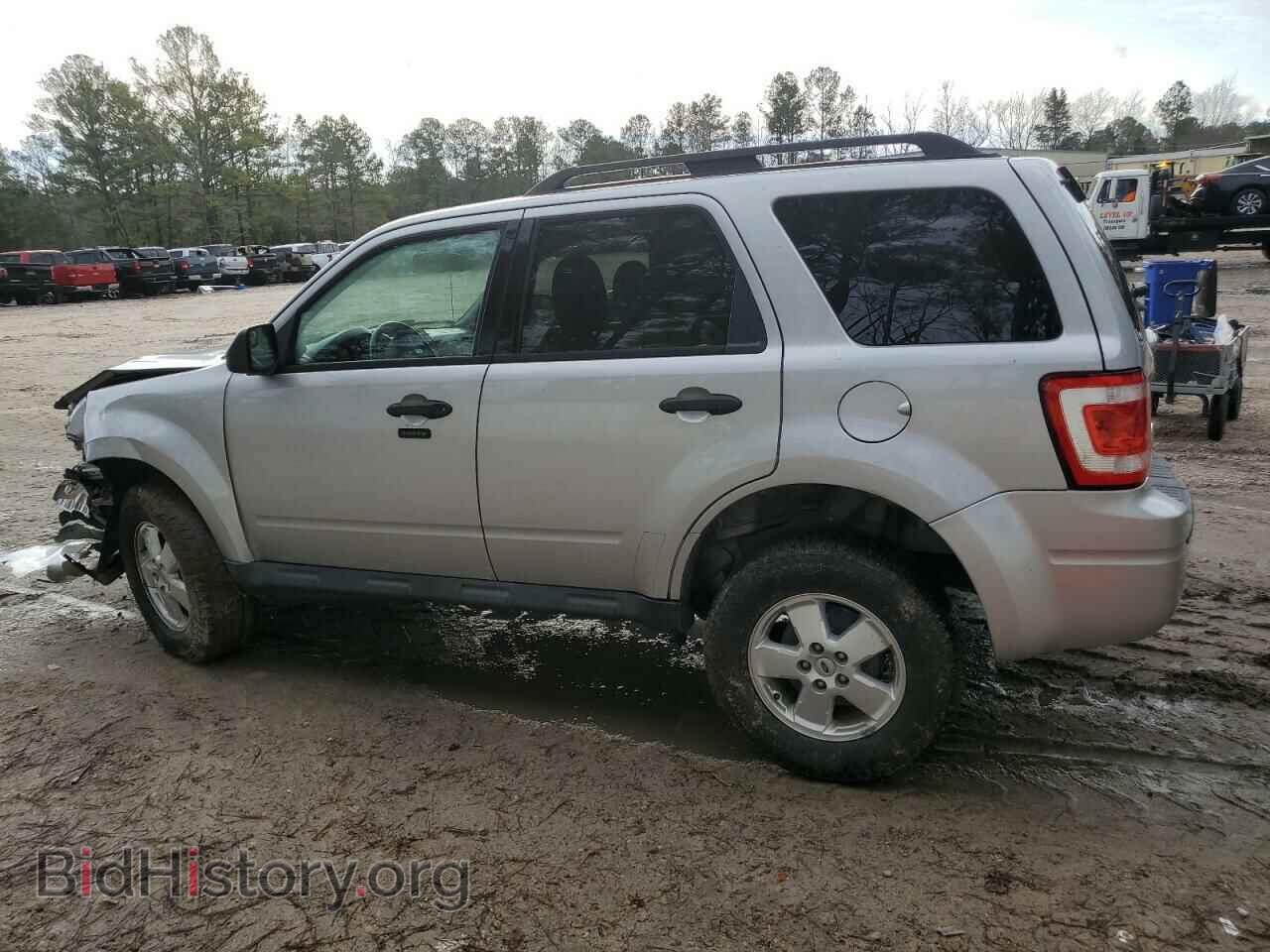 2011 FORD ESCAPE - VIN: 1FMCU0D78BKB71798 - Фото 2