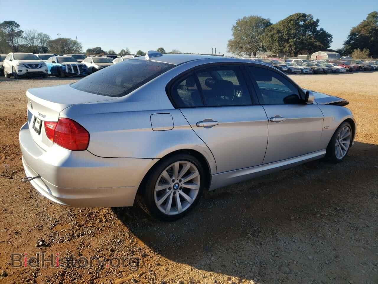 2011 BMW 3 SERIES - VIN: WBAPH7C57BE131047 - Фото 3