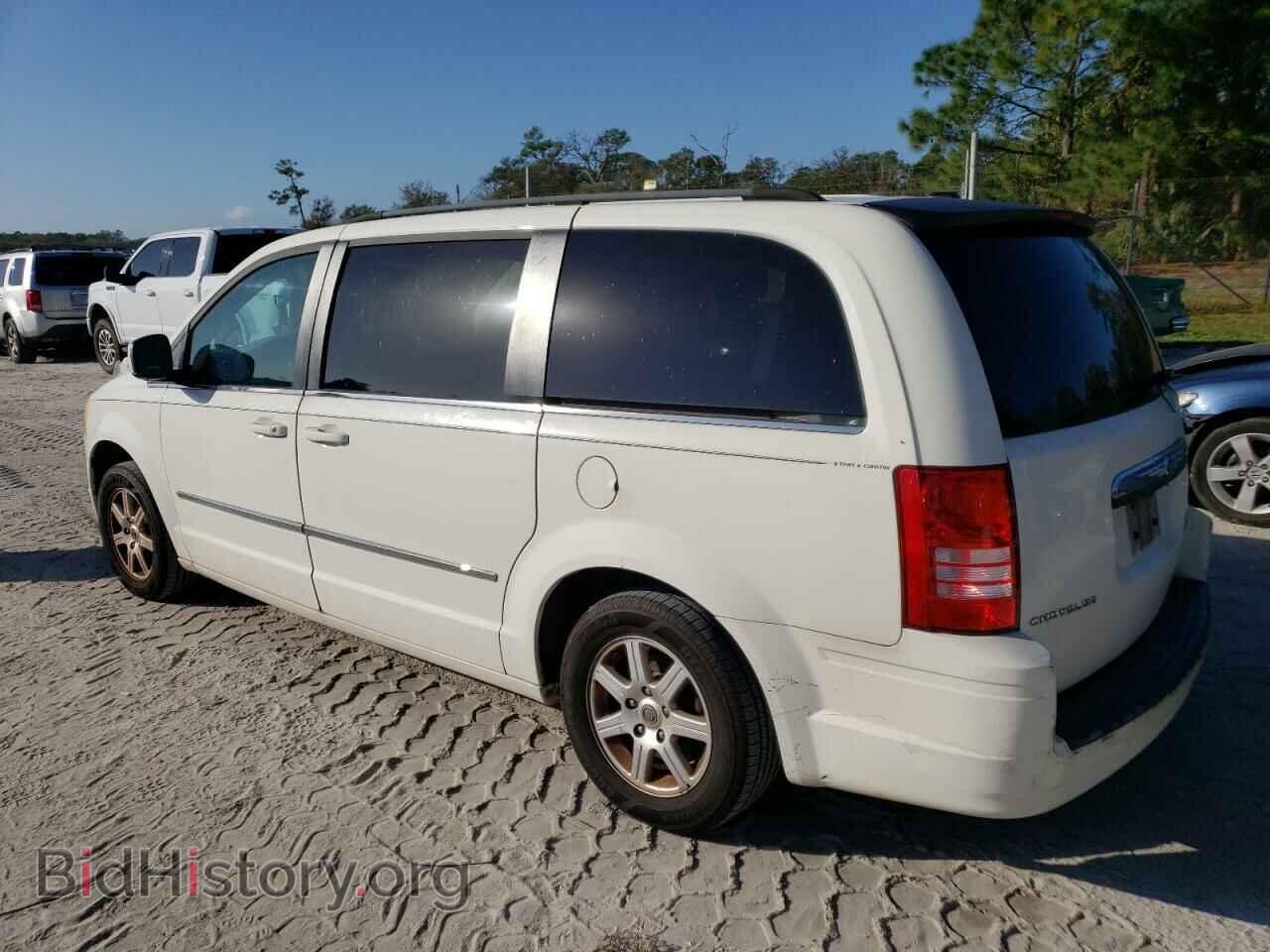 2010 CHRYSLER MINIVAN - VIN: 2A4RR5D17AR278361 - Фото 2
