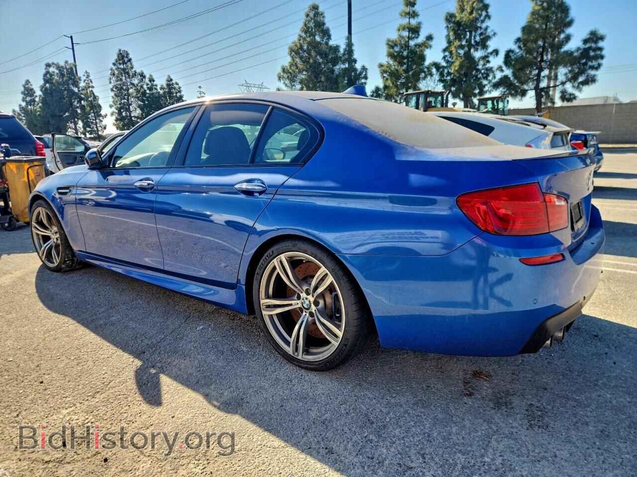 2013 BMW M5 - VIN: WBSFV9C57DD095929 - Фото 2