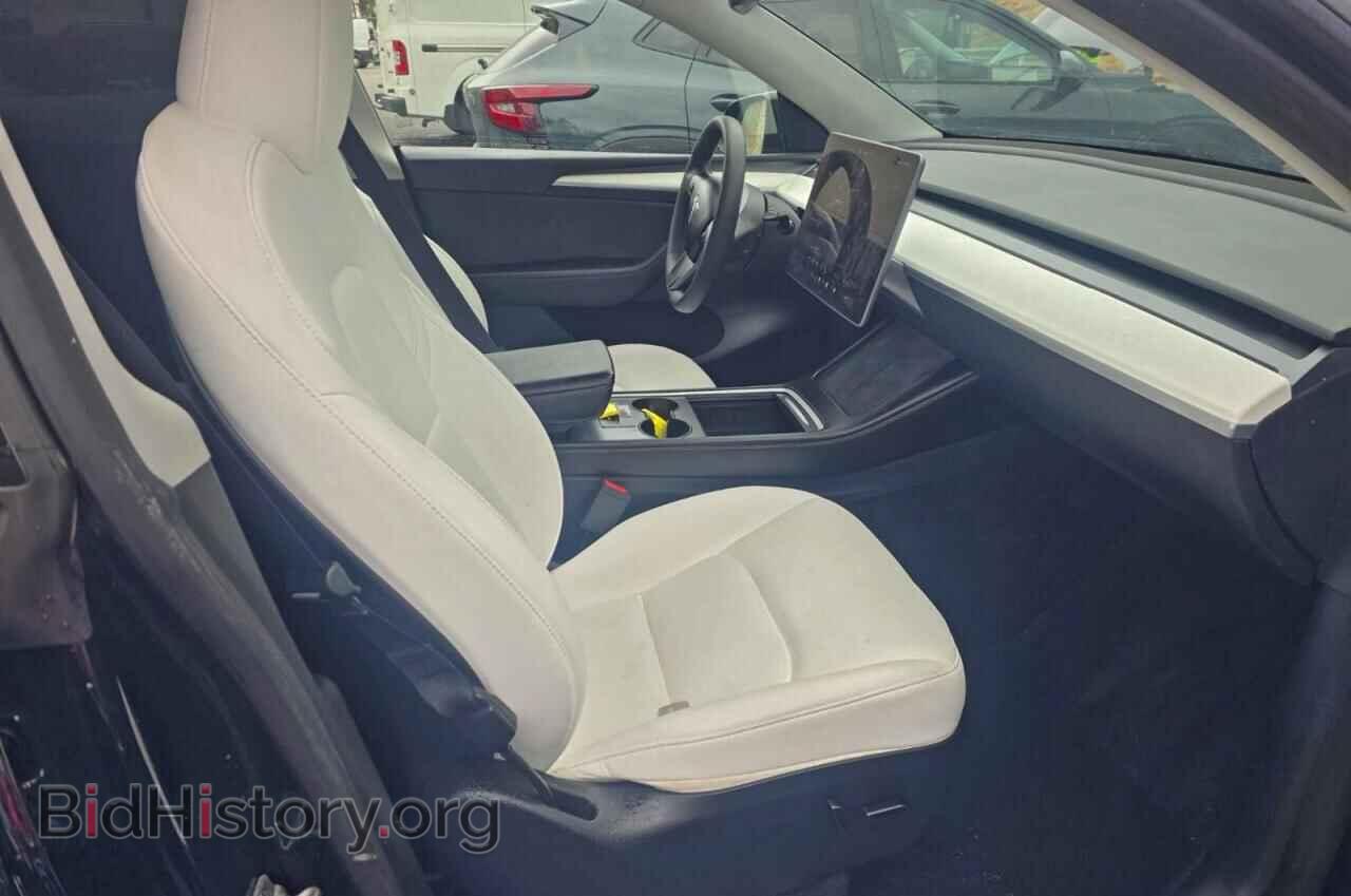 2023 TESLA MODEL Y - VIN: 7SAYGDEF7PF846739 - Photo 5