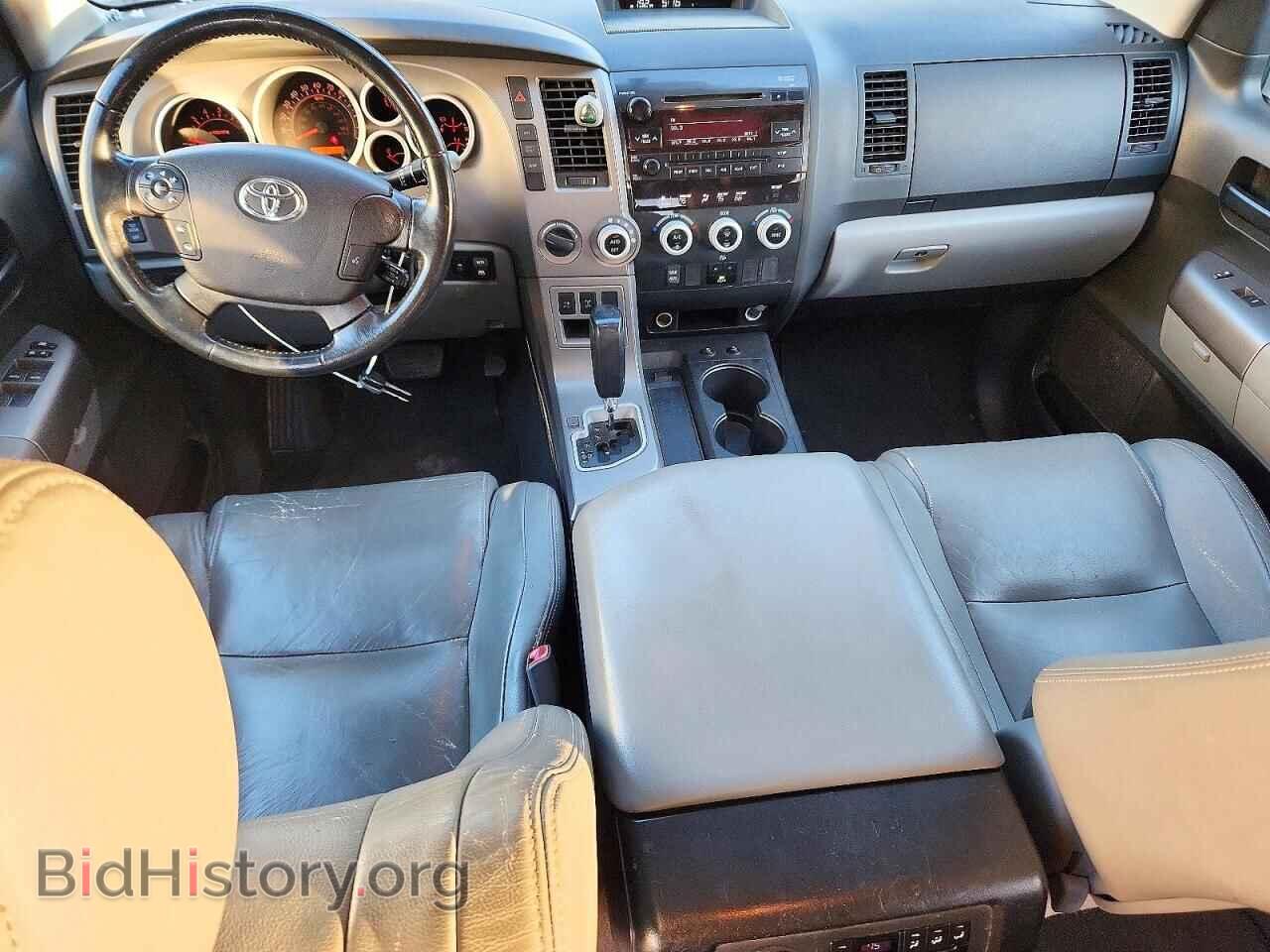 2012 Toyota SEQUOIA (VIN 5TDBM5G14CS002425) — photo 8 of 13