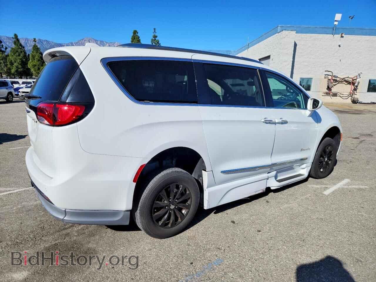 2018 CHRYSLER PACIFICA - VIN: 2C4RC1BG5JR305743 - Фото 3