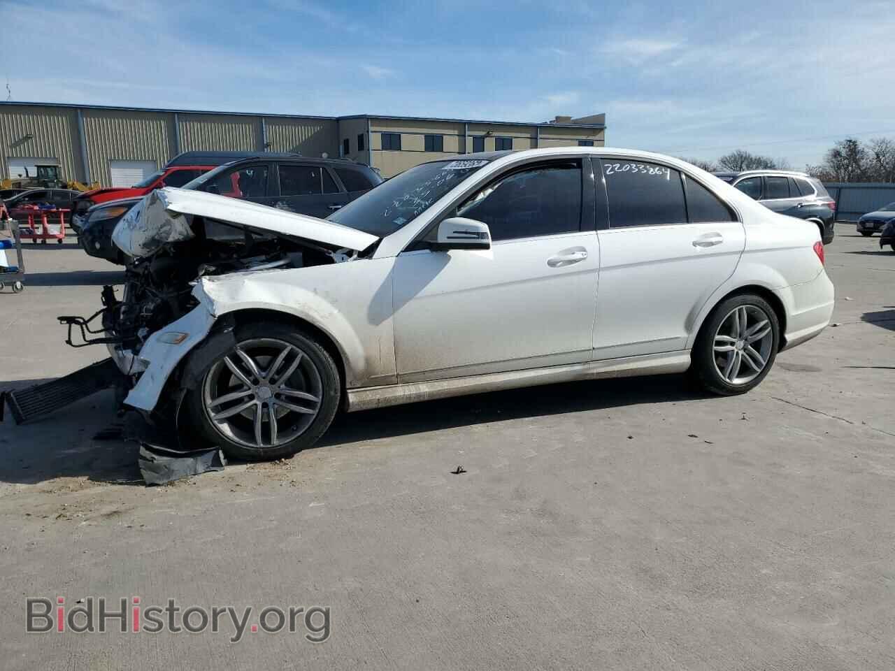 Photo WDDGF4HB2EG210596 - MERCEDES-BENZ C-CLASS 2014