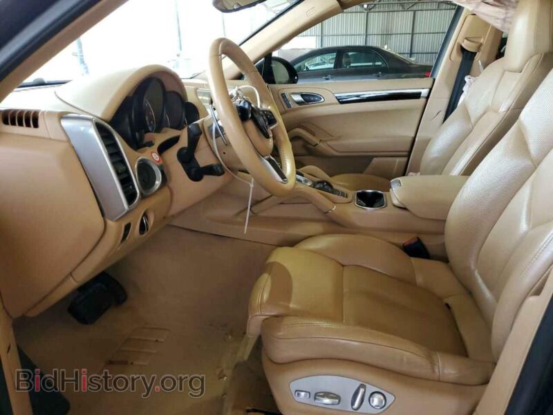 2016 Porsche CAYENNE (VIN WP1AA2A21GKA15438) — photo 7 of 13