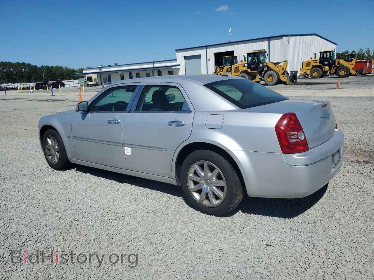 2010 CHRYSLER 300 - VIN: 2C3CA5CV7AH329018 - Фото 2