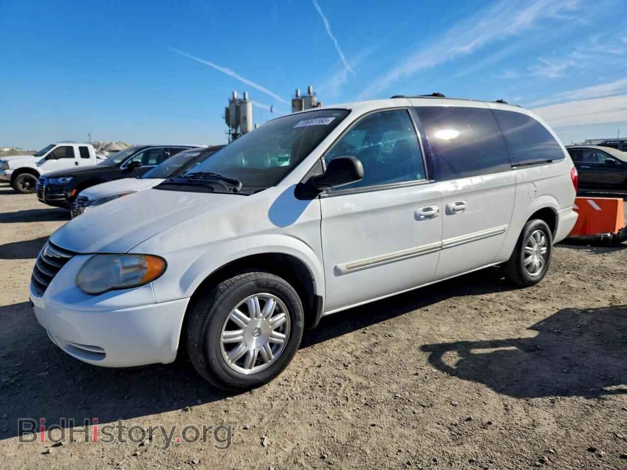 Photo 2C4GP54L55R465740 - CHRYSLER MINIVAN 2005
