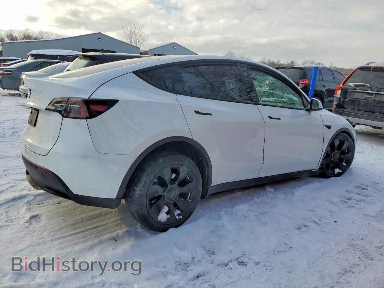 2024 TESLA MODEL Y - VIN: 7SAYGDED0RF990070 - Photo 3