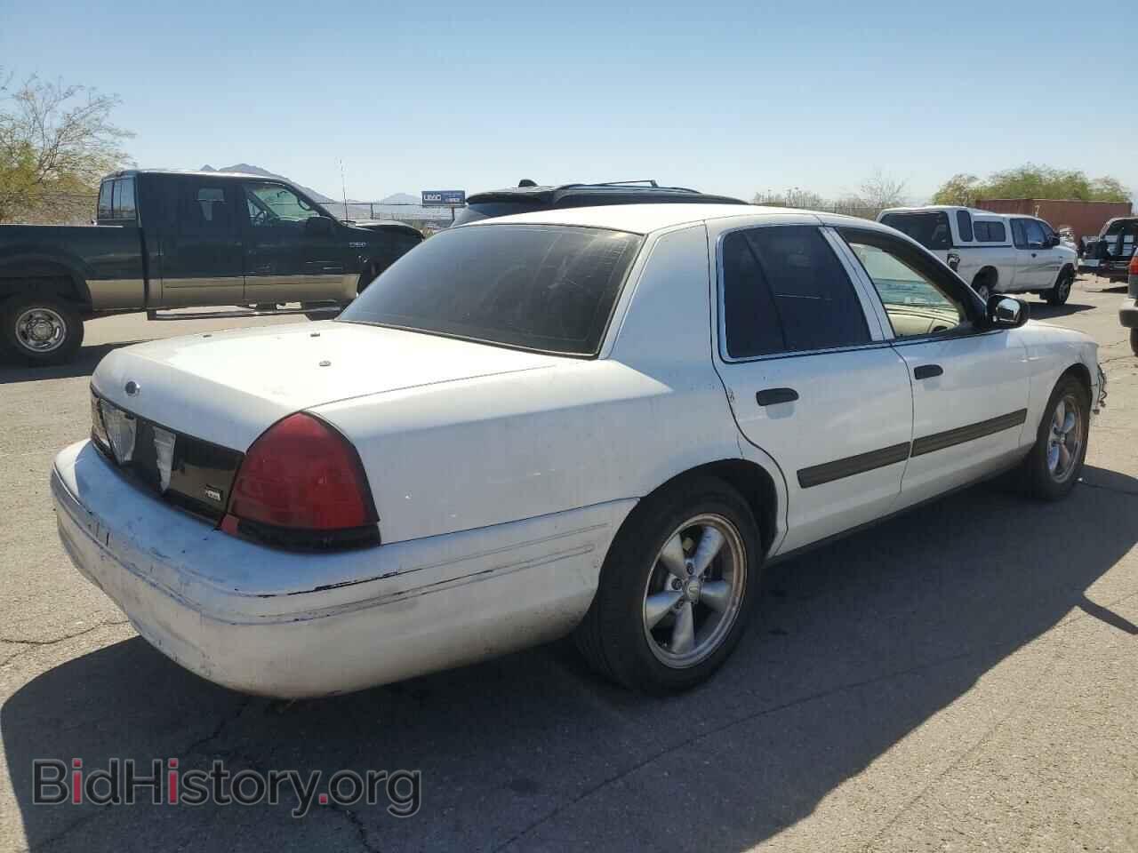 2011 FORD CROWN VIC - VIN: 2FABP7BV8BX108110 - Фото 3