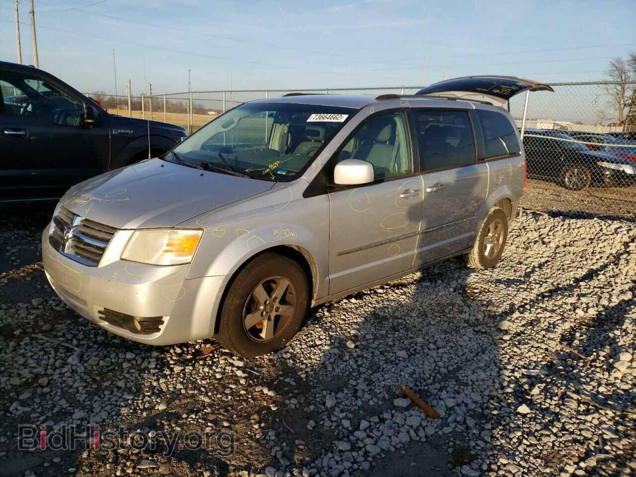 Photo 2D4RN5D18AR375525 - DODGE CARAVAN 2010