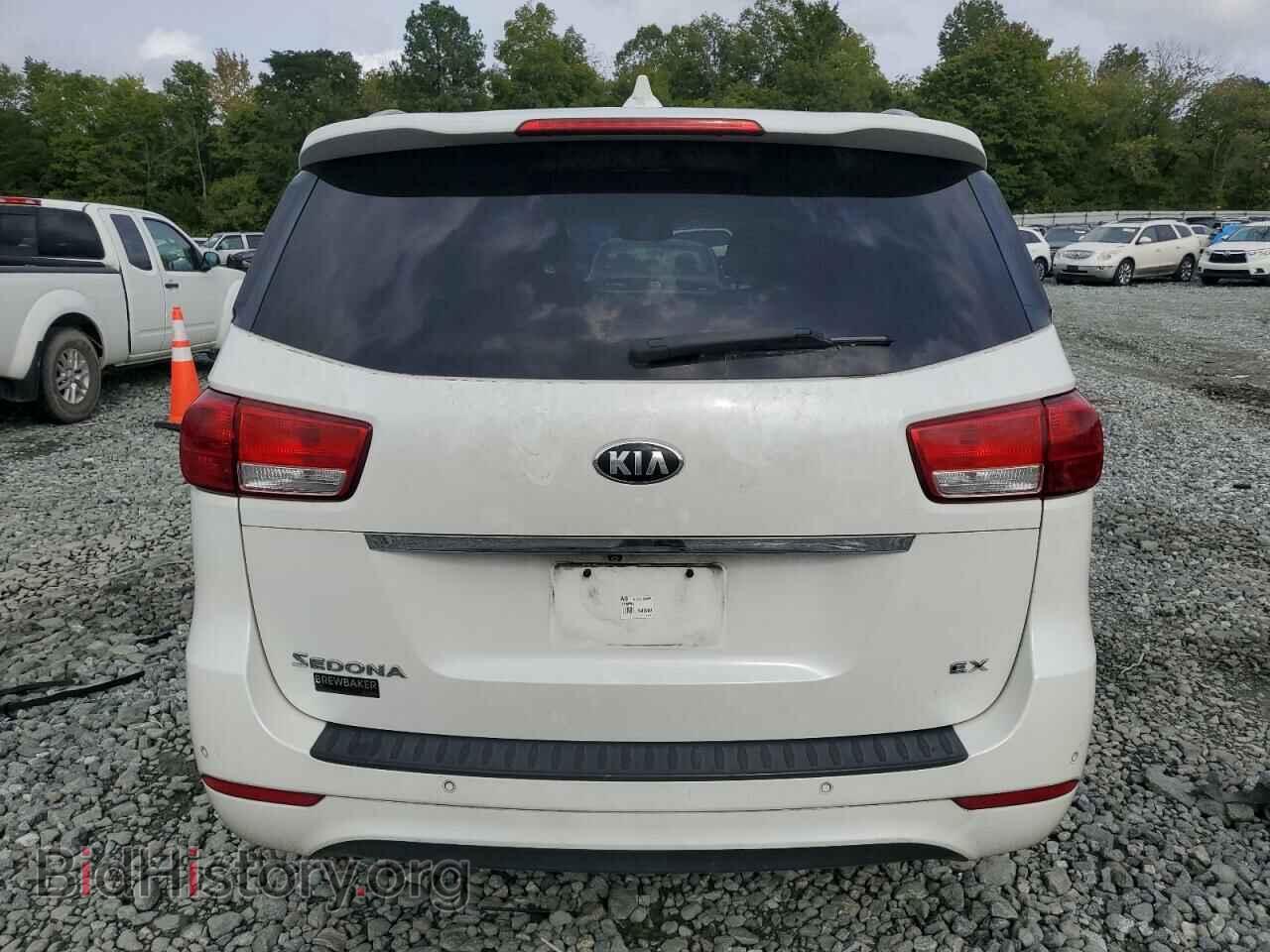 2015 KIA All Models - VIN: KNDMC5C19F6020988 - Photo 6