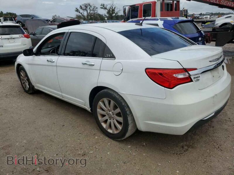 2013 Chrysler 200 (VIN 1C3CCBCG8DN701455) — фото 2 из 13