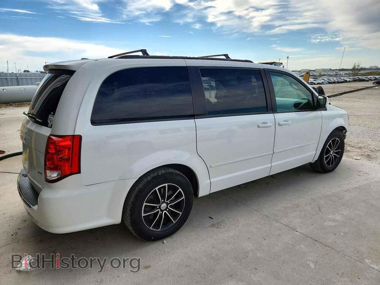 2017 Dodge CARAVAN (VIN 2C4RDGEG6HR865387) — photo 3 of 16