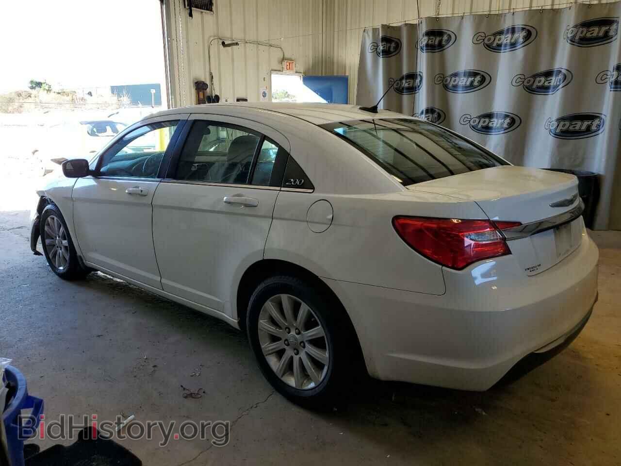2012 CHRYSLER 200 - VIN: 1C3CCBBB8CN105475 - Фото 2