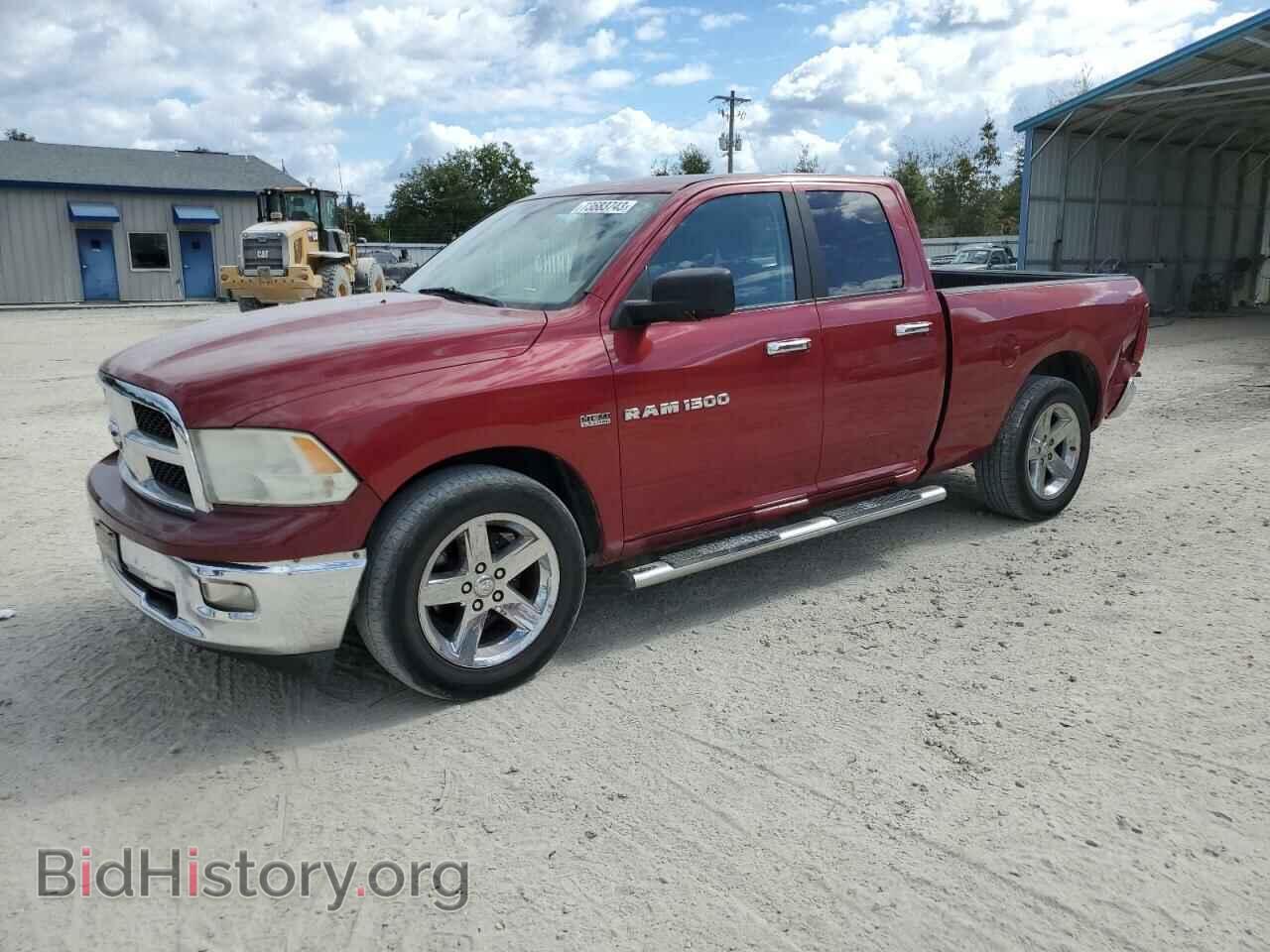 Photo 1D7RB1GT2BS569842 - DODGE All Models 2011