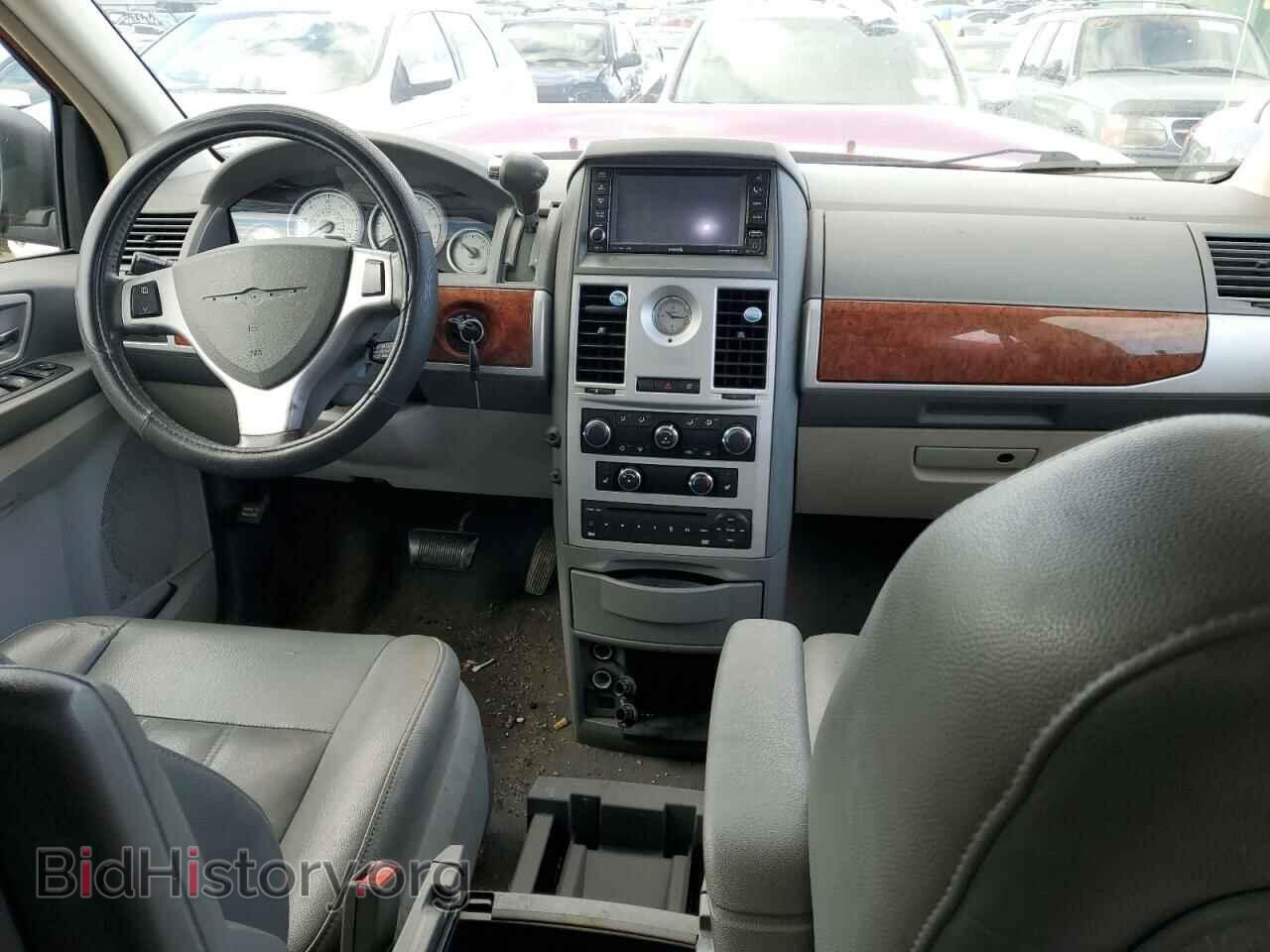2009 CHRYSLER MINIVAN - VIN: 2A8HR54119R555723 - Фото 8