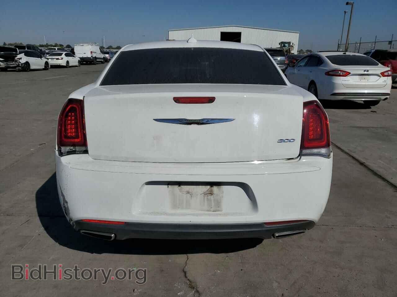 2018 CHRYSLER 300 - VIN: 2C3CCAAG3JH340914 - Фото 6