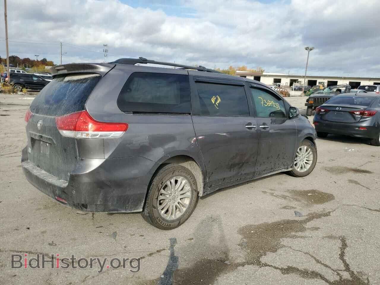 2011 TOYOTA All Models - VIN: 5TDYK3DC3BS145195 - Фото 3