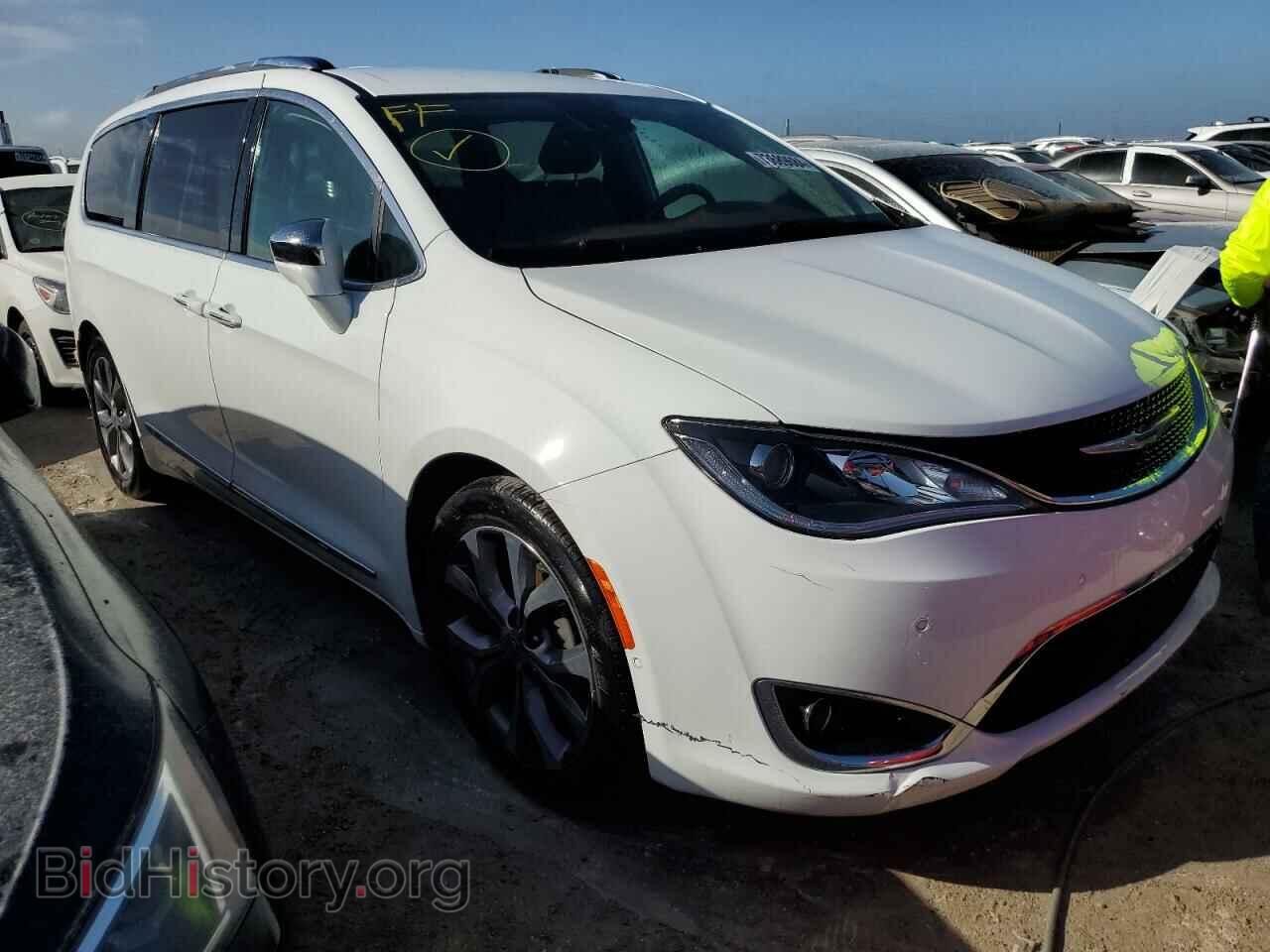 2019 CHRYSLER PACIFICA - VIN: 2C4RC1GG3KR569926 - Фото 4