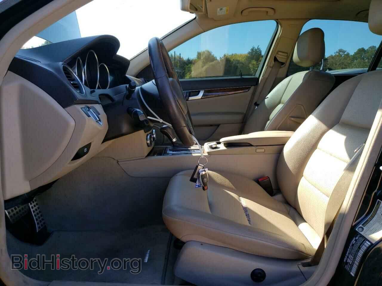 2012 MERCEDES-BENZ C-CLASS - VIN: WDDGF4HB8CA608573 - Фото 7
