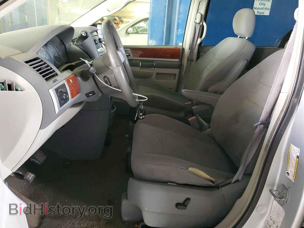 2009 CHRYSLER MINIVAN - VIN: 2A8HR54149R572046 - Фото 7