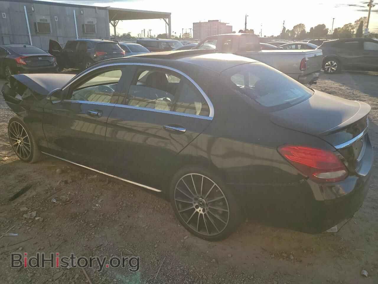2016 MERCEDES-BENZ C-CLASS - VIN: 55SWF4JB8GU104021 - Фото 2