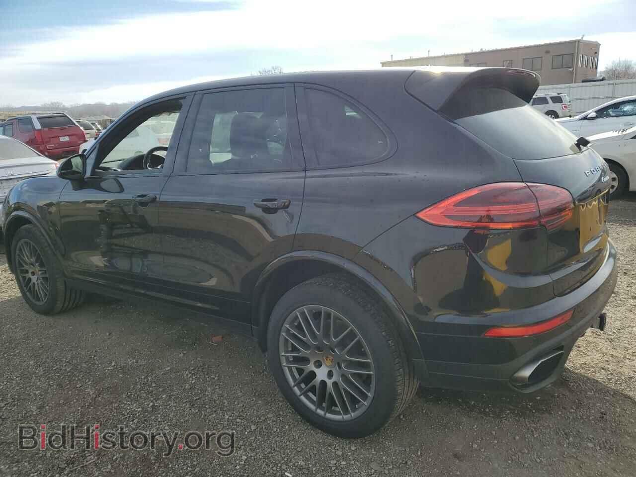 2017 PORSCHE CAYENNE - VIN: WP1AA2A23HKA90613 - Фото 2