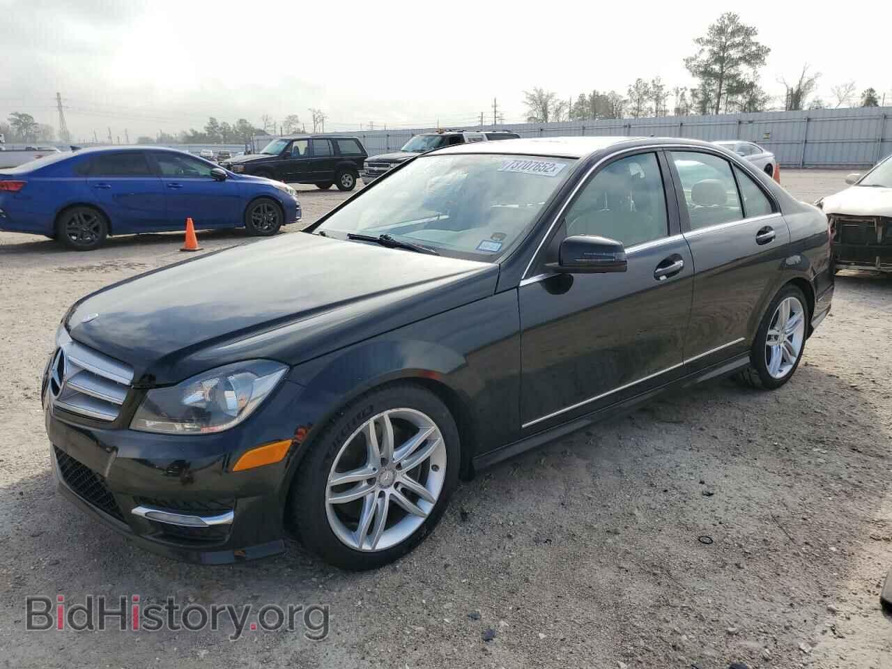 Photo WDDGF8AB2DR247765 - MERCEDES-BENZ C-CLASS 2013