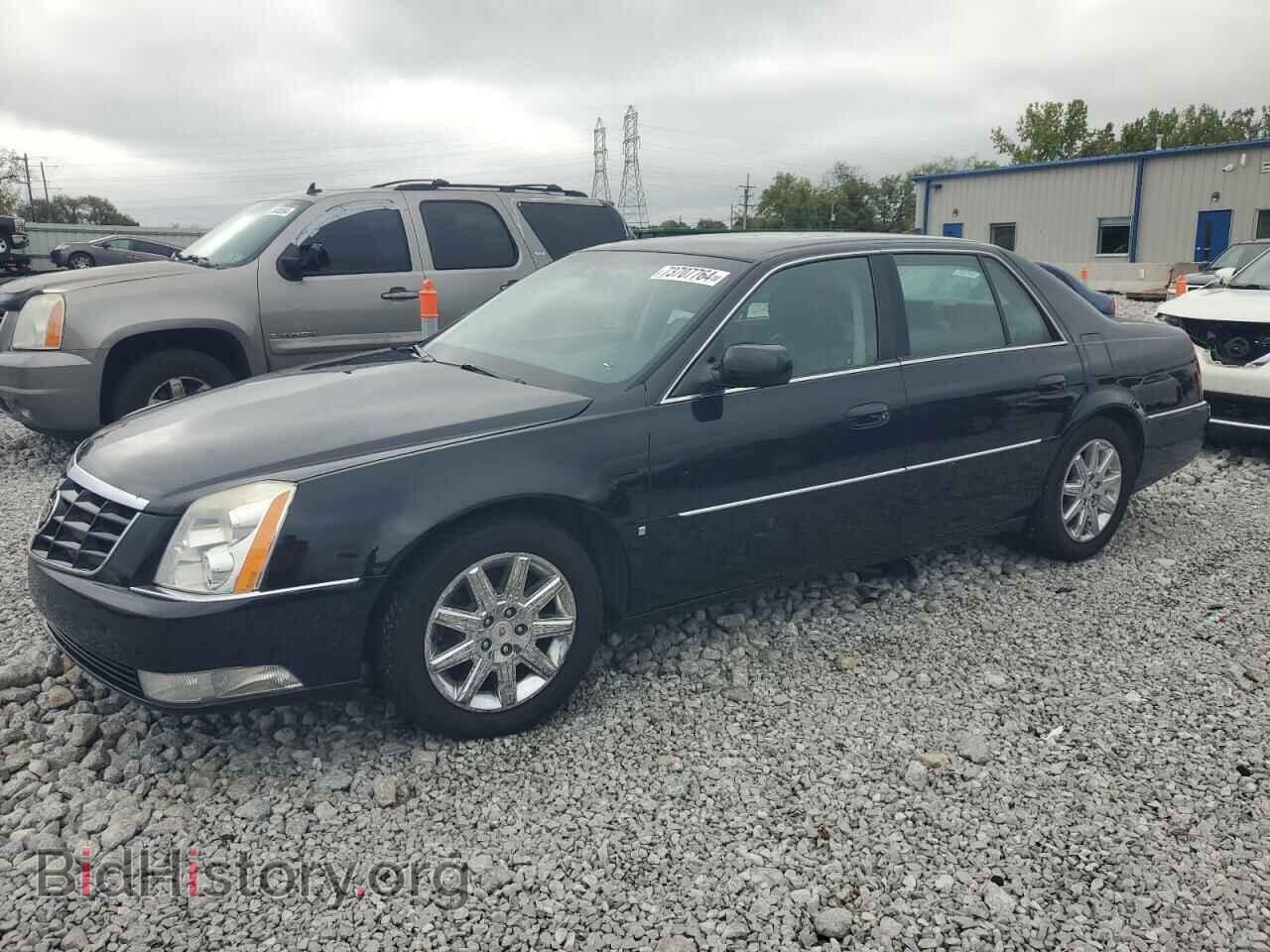 Photo 1G6KH5EY8AU114712 - CADILLAC DTS 2010
