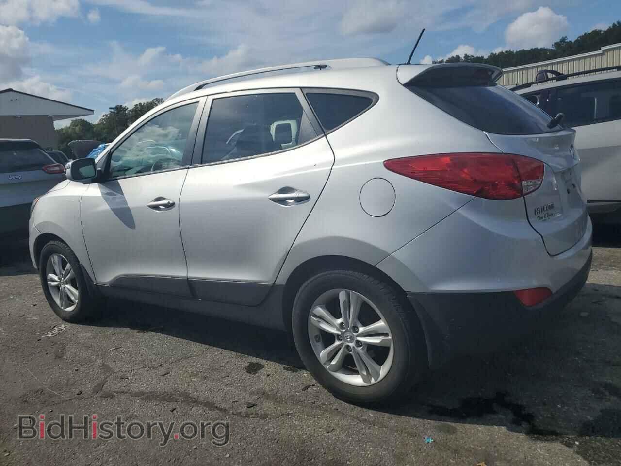 2012 HYUNDAI TUCSON - VIN: KM8JUCAC6CU417070 - Фото 2