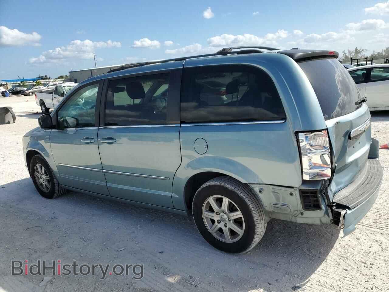 2010 CHRYSLER MINIVAN - VIN: 2A4RR5D17AR217818 - Photo 2