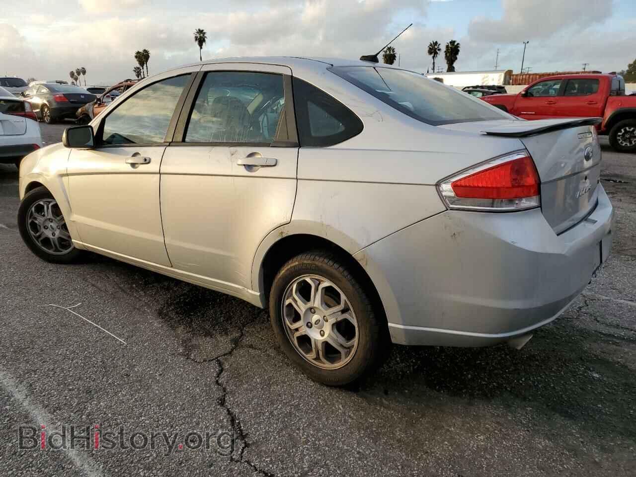 2009 FORD FOCUS - VIN: 1FAHP36N89W214950 - Фото 2