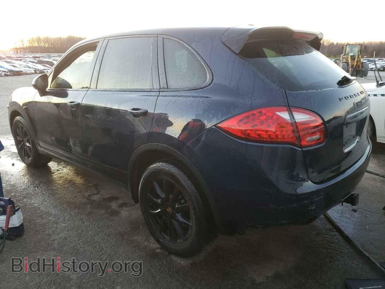 2011 PORSCHE CAYENNE - VIN: WP1AA2A24BLA04744 - Photo 2