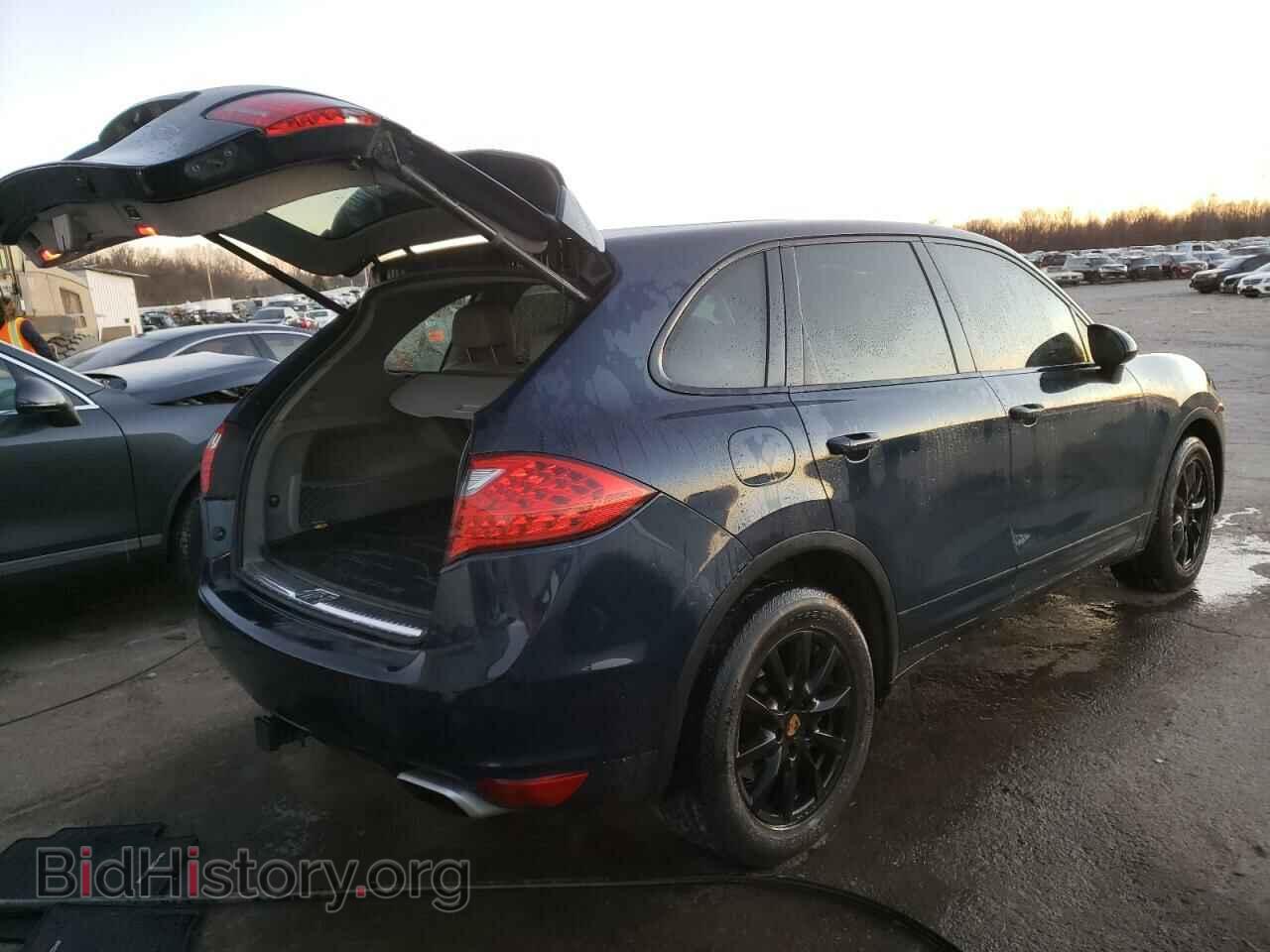 2011 PORSCHE CAYENNE - VIN: WP1AA2A24BLA04744 - Photo 3
