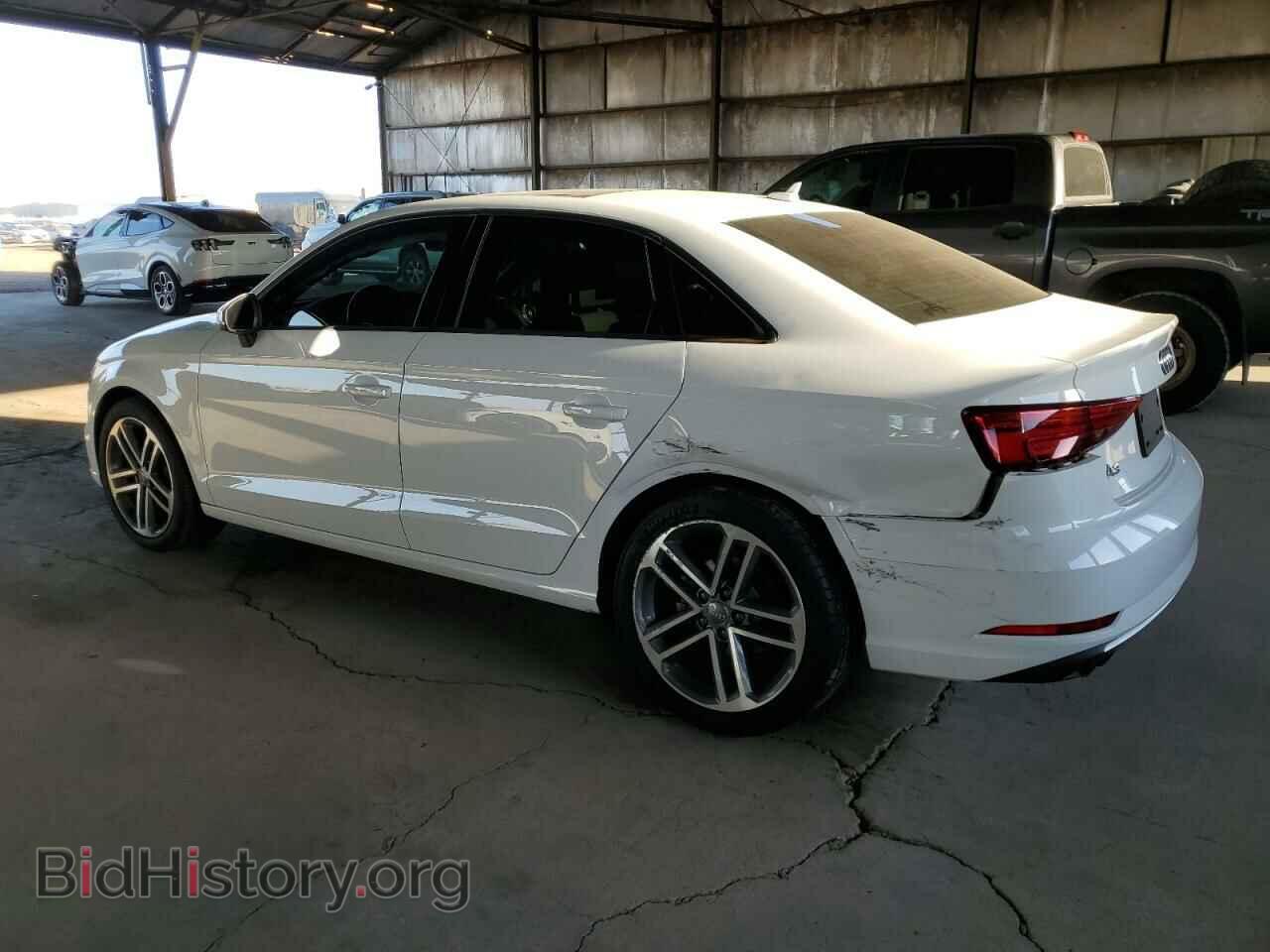 2018 AUDI A3 - VIN: WAUAUGFF8J1059240 - Фото 2