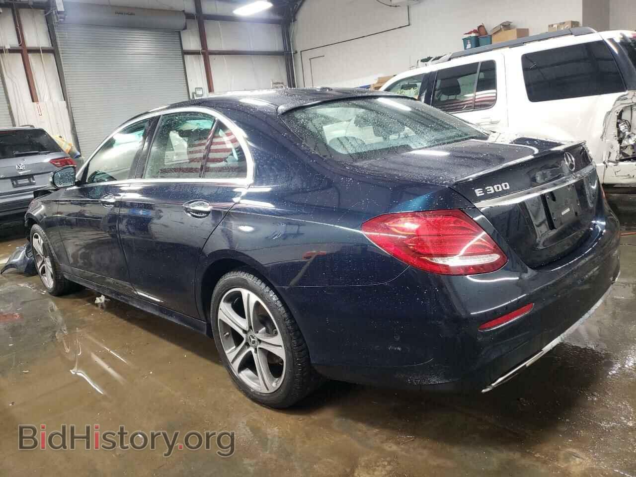 2018 MERCEDES-BENZ E-CLASS - VIN: WDDZF4KB5JA391742 - Фото 2