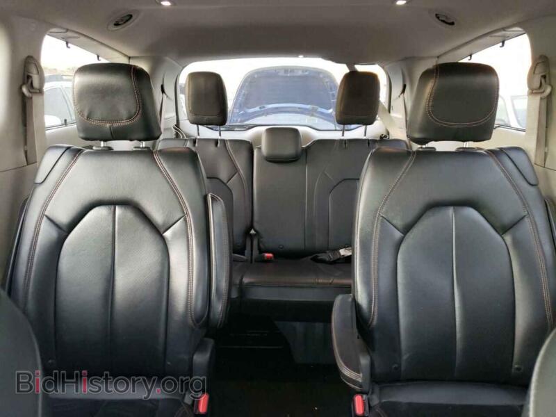 2020 Chrysler PACIFICA (VIN 2C4RC1BG4LR284760) — photo 10 of 13
