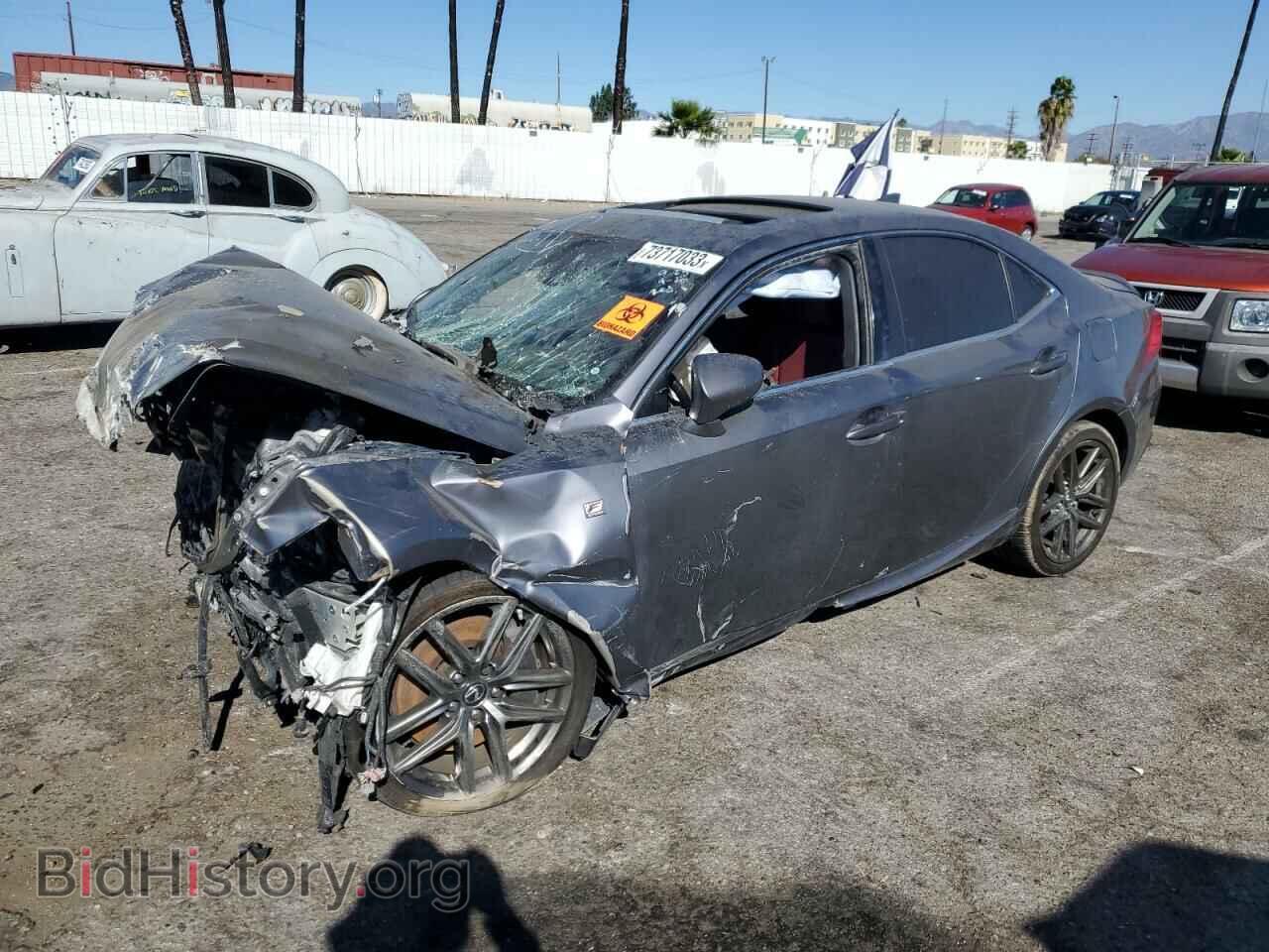 Photo JTHBE1D20H5031192 - LEXUS IS 2017