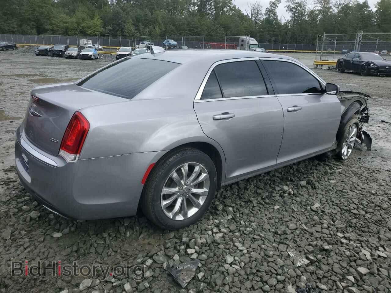 2018 CHRYSLER 300 - VIN: 2C3CCARG1JH170430 - Фото 3