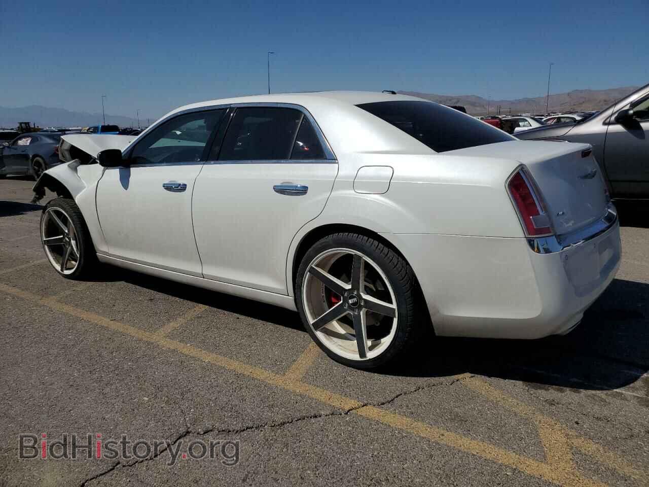 2011 CHRYSLER 300 - VIN: 2C3CK6CT3BH563269 - Фото 2