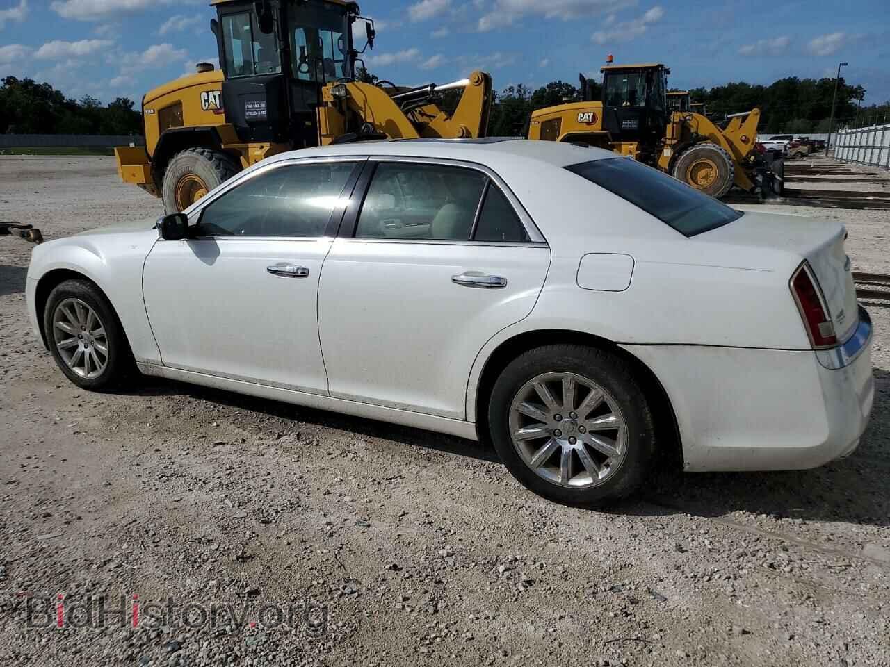 2011 CHRYSLER 300 - VIN: 2C3CA6CT9BH529579 - Фото 2
