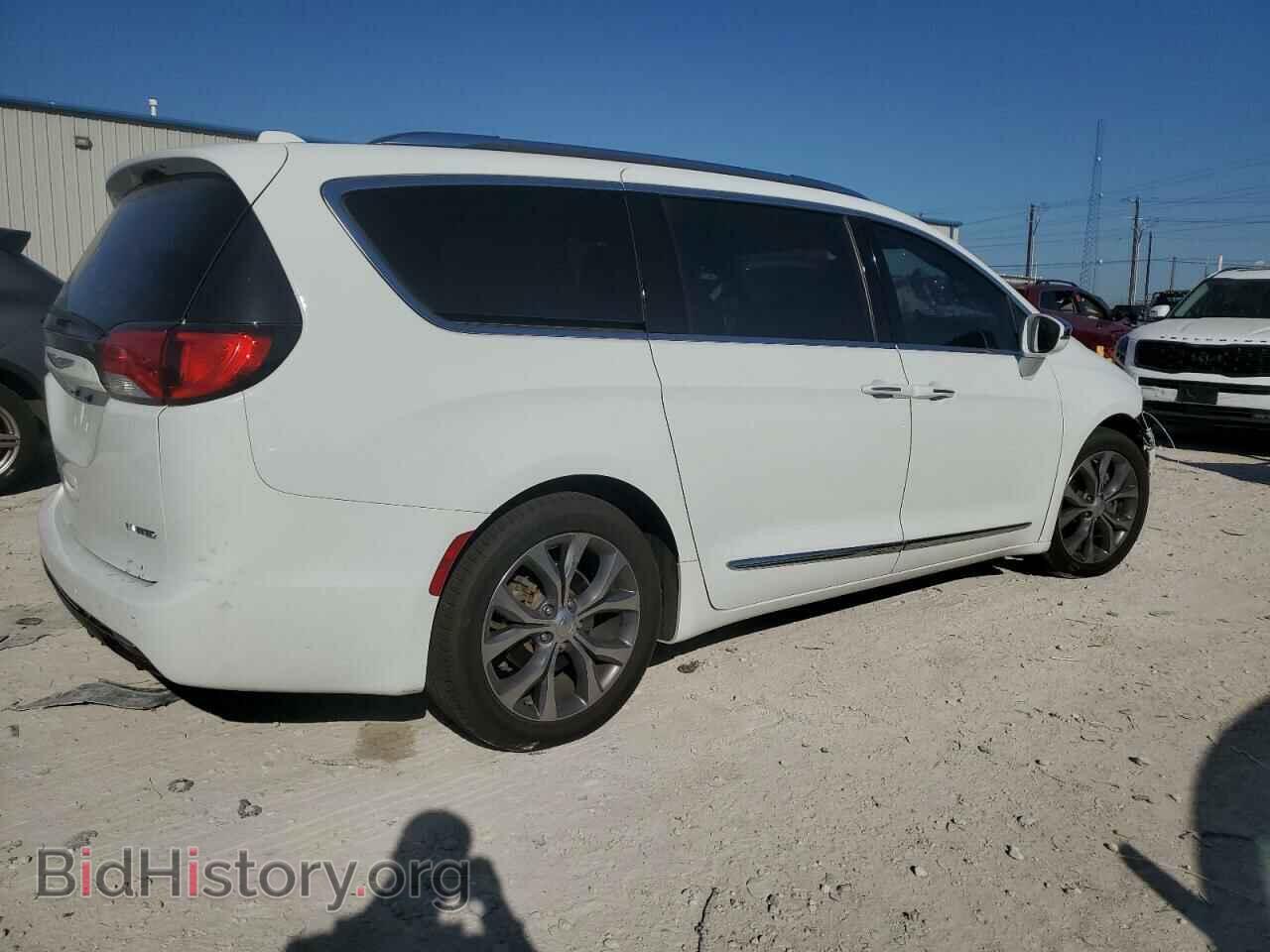 2017 CHRYSLER PACIFICA - VIN: 2C4RC1GG2HR663448 - Photo 3