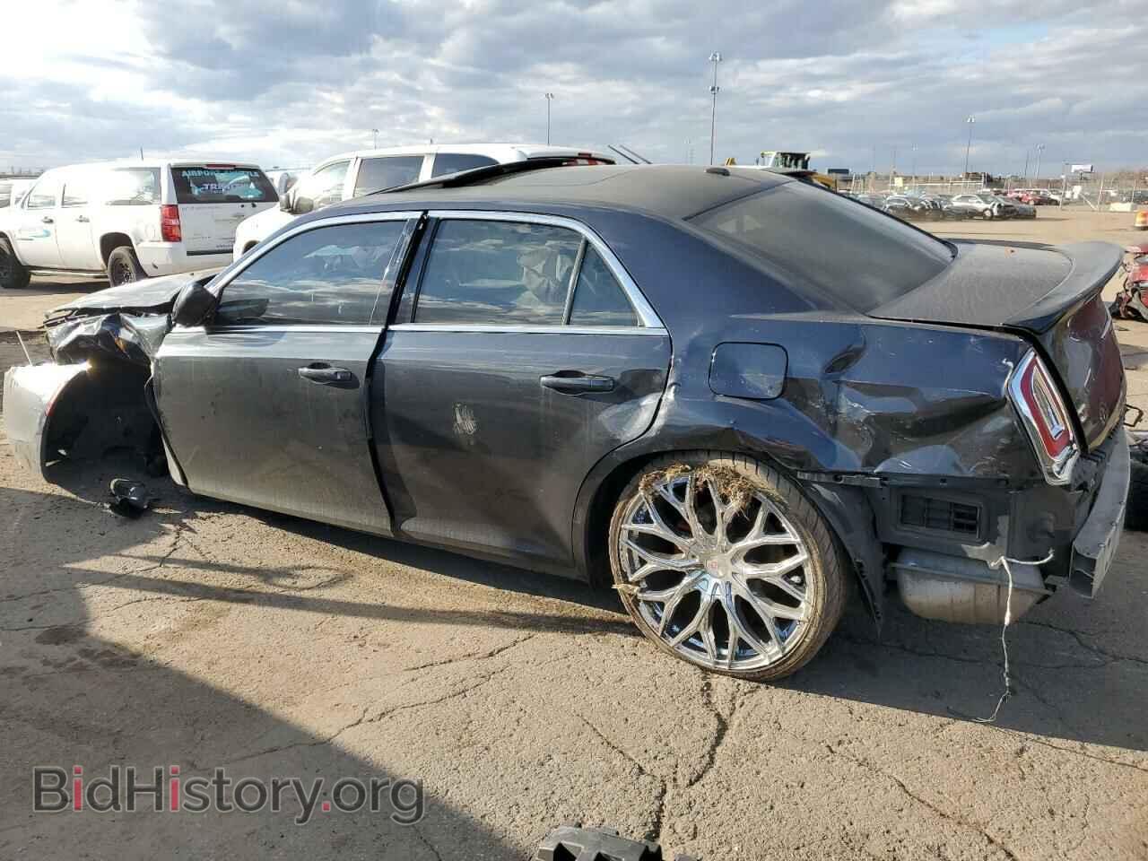 2016 CHRYSLER 300 - VIN: 2C3CCAAG3GH161068 - Фото 2