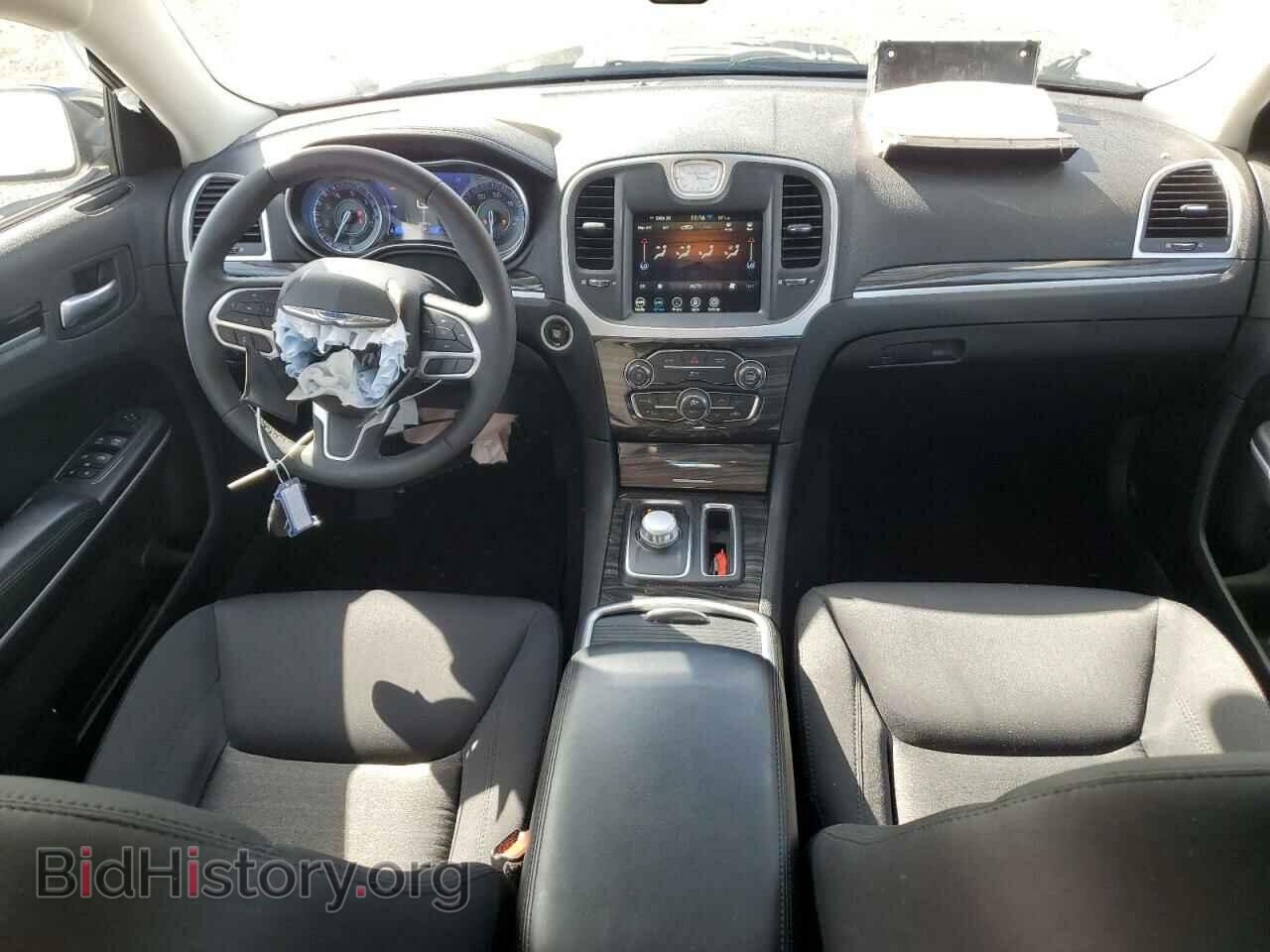 2022 CHRYSLER 300 - VIN: 2C3CCAAG0NH232840 - Фото 8