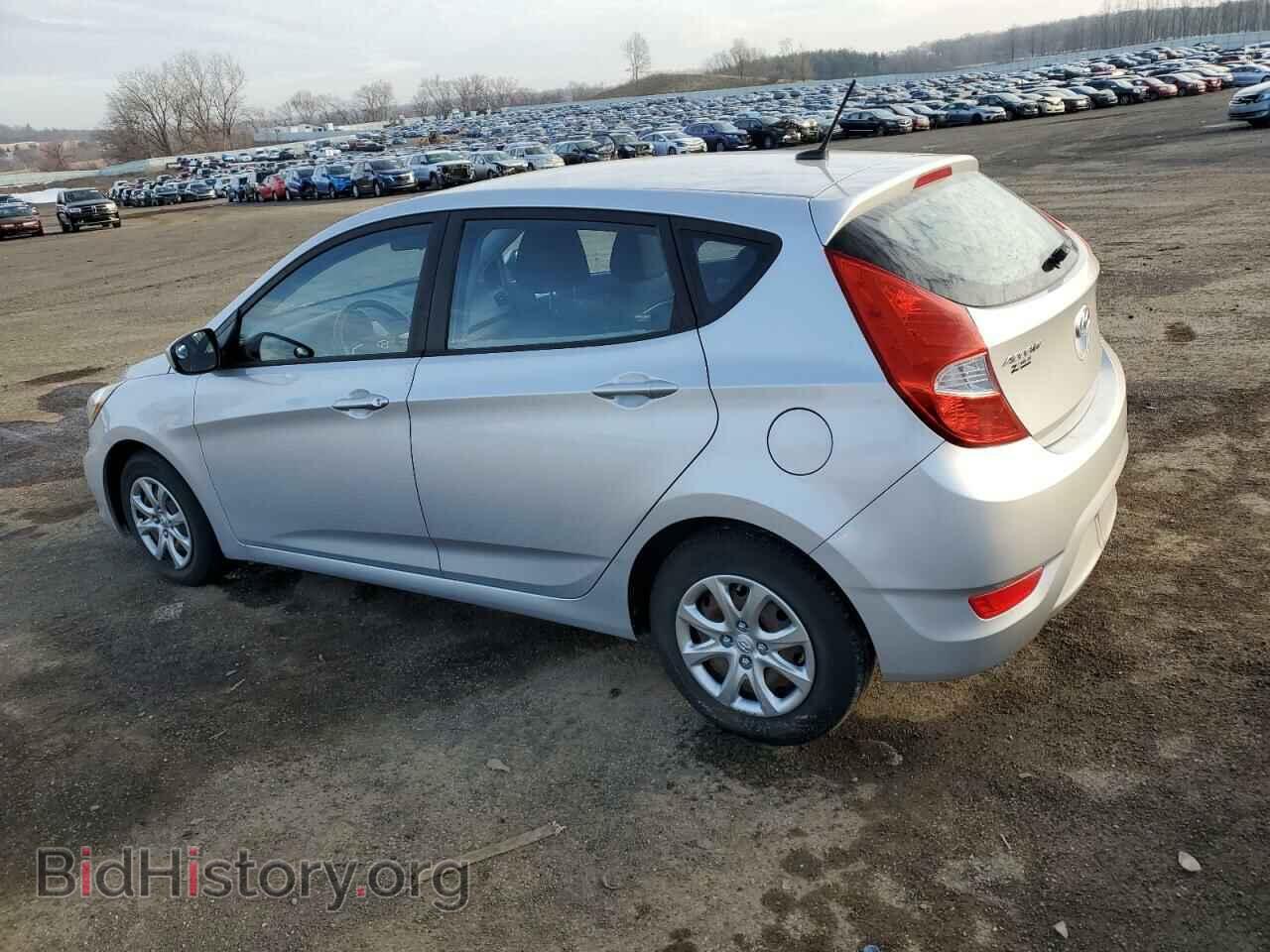 2013 HYUNDAI ACCENT - VIN: KMHCT5AE0DU087548 - Фото 2